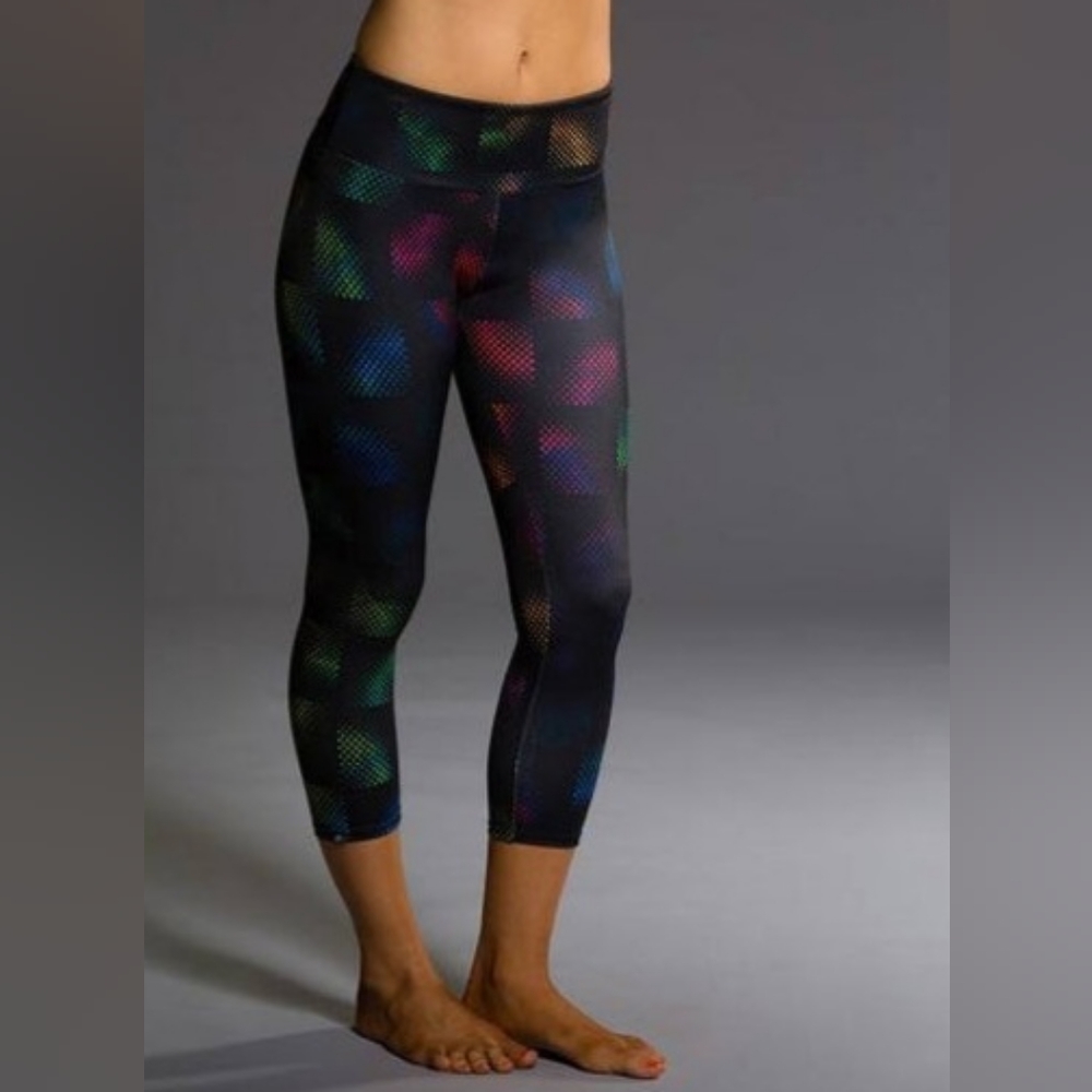 Onzie fitness capri leggings, Size XS, multicolor